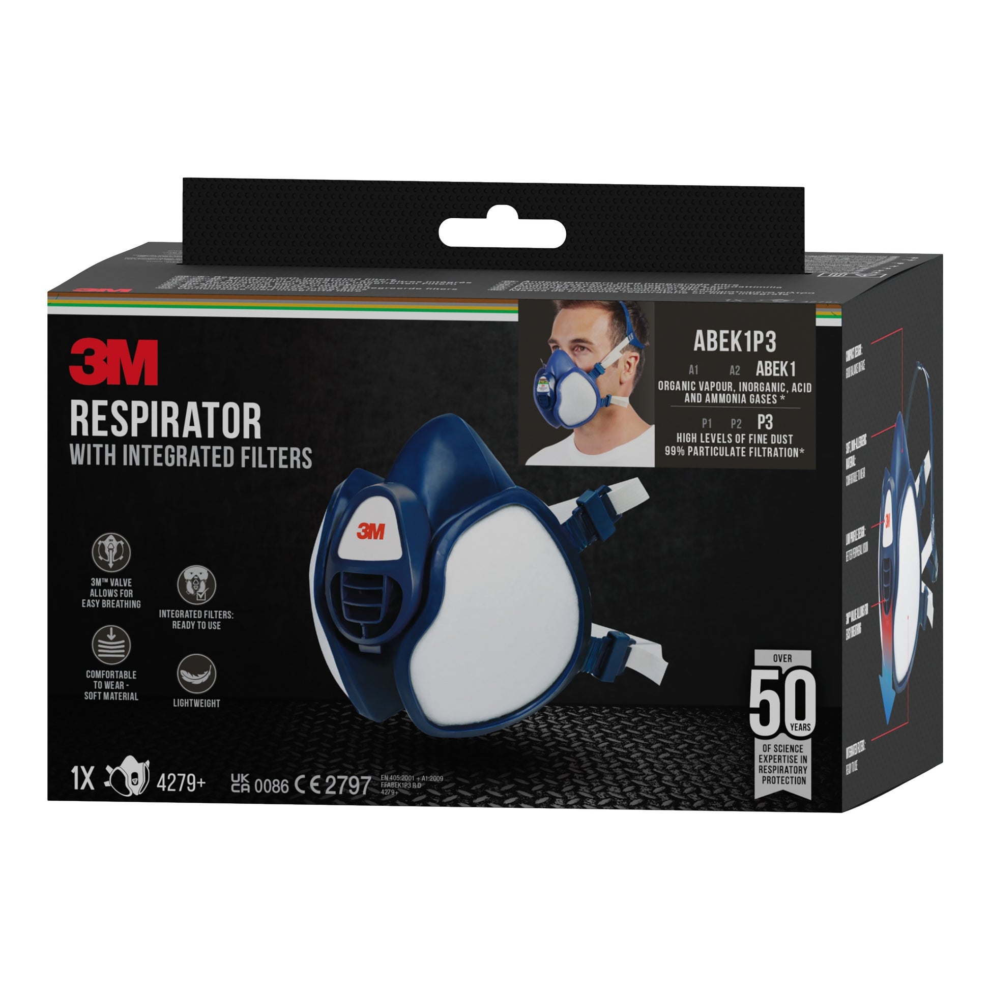 Die Verpackung der 3M™ Atemschutzmaske mit integrierten Filtern der 3M Deutschland GmbH ist überwiegend schwarz und zeigt neben den Produktdetails ein Bild der Maske und ein kleines Foto des Trägers.