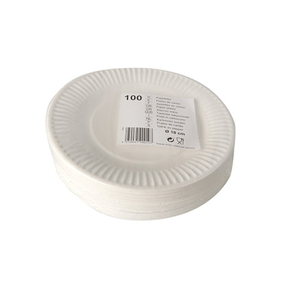 Ein Stapel Starpak 100 Teller, Pappe rund, weiß, mit geriffeltem Rand und einem Barcode-Etikett, das 100 Teller mit einem Durchmesser von je 23 cm angibt.