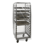 Ett bageriställ av metall med flera hyllor täcks av ett transparent DEISS 99261 (950+750x1800x0,03 mm) hordenvagnsskydd från EMIL DEISS KG, som framhäver livsmedelssäkerheten i en enkel vit färg.