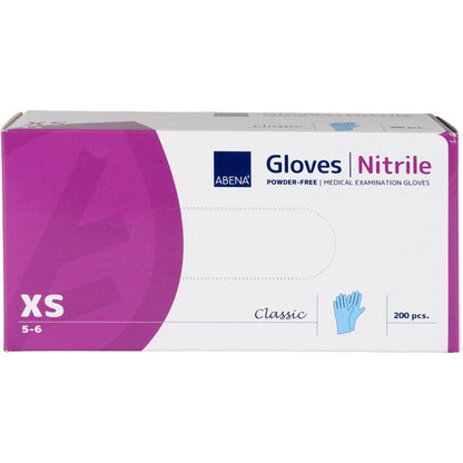 En rektangulär låda nitrilhandskar Classic, puderfria, blå från Abena Re-Seller GmbH (storlek XS, 5-6) innehåller 200 handskar - idealisk för medicinska anläggningar. Den mestadels vita lådan har en lila sektion till vänster.