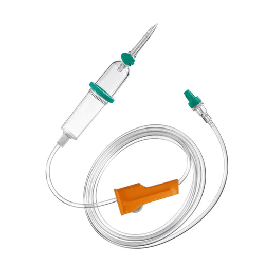 Det B. Braun Intrafix® SafeSet infusionsutrustning från B. Braun Deutschland GmbH & Co. KG är ett intravenöst (IV) administreringsset som innehåller en genomskinlig droppkammare, en nål och en lång, flexibel slang med en orange rullklämma för precis flödeskontroll. Detta set har dessutom ett AirStop-filtermembran och en grön anslutningsport som är lämplig för både tryck- och gravitationsinfusioner.