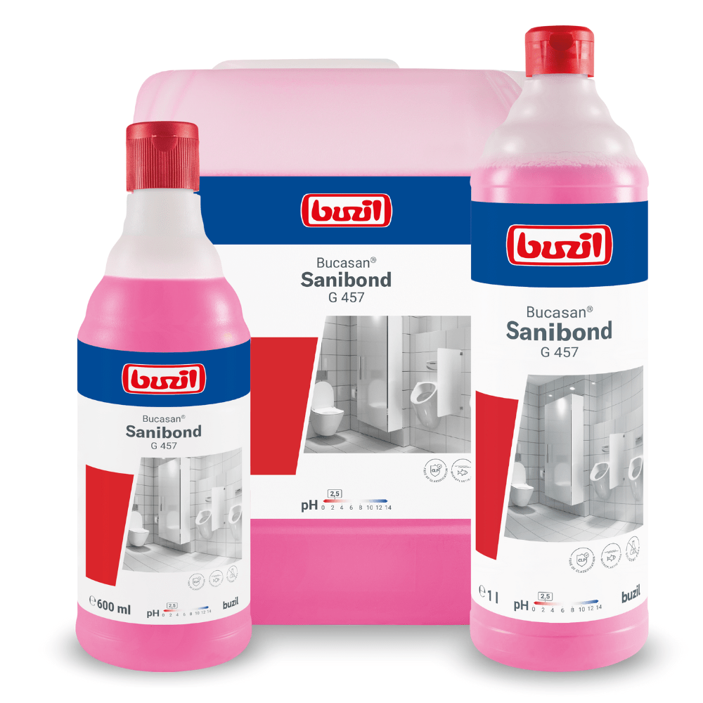 Utställda är tre flaskor Buzil Bucasan® Sanibond G 457 Viskös sanitetsunderhållsrengöring från BUZIL-WERK Wagner GmbH & Co. KG. De rosa flaskorna är försedda med röd-vita etiketter i olika storlekar och visar, förutom information om pH-värdet, en ren badrumsbild som lovar en randfri glans för en perfekt finish.