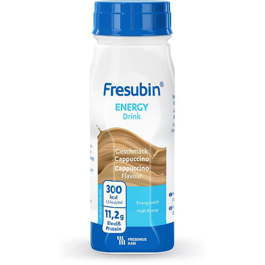 200 ml Fresubin Energy Drink från Fresenius Kabi Deutschland GmbH, smak cappuccino, med blått lock och vit etikett med näringsinformation: 300 kcal, 11,2 g protein och hög energiinnehåll.