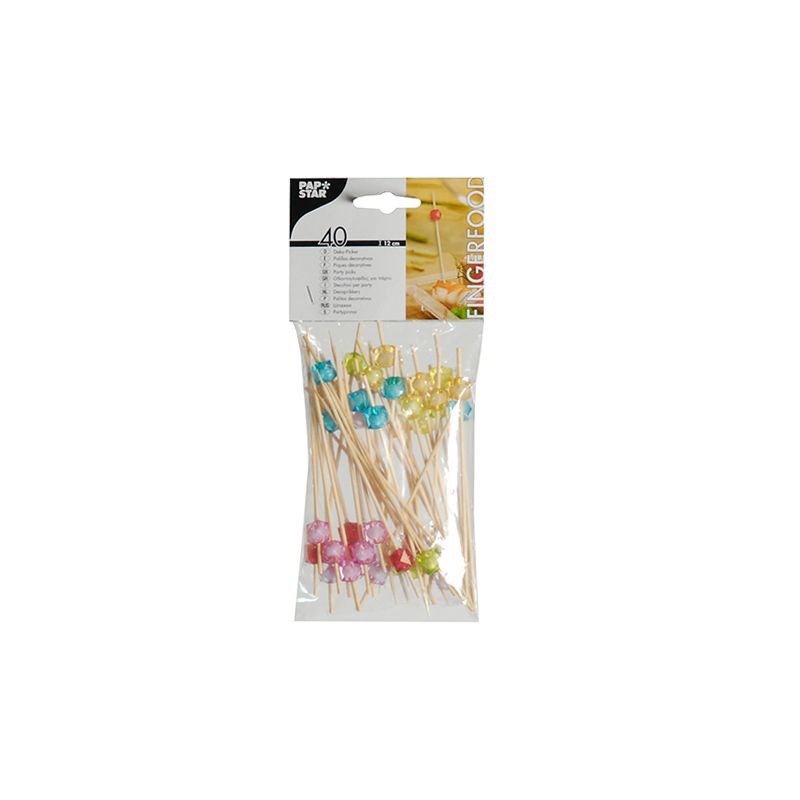 I en plastförpackning finns 40 PAPSTAR fingerfood-pickare, vardera 12 cm långa, med hållbara träspettar som i ena änden är försedda med färgglada kubformade dekorationer. Spettarna tillverkas av PAPSTAR GmbH och är perfekta som partysnacks. På förpackningen finns varumärkes- och produktinformation.
