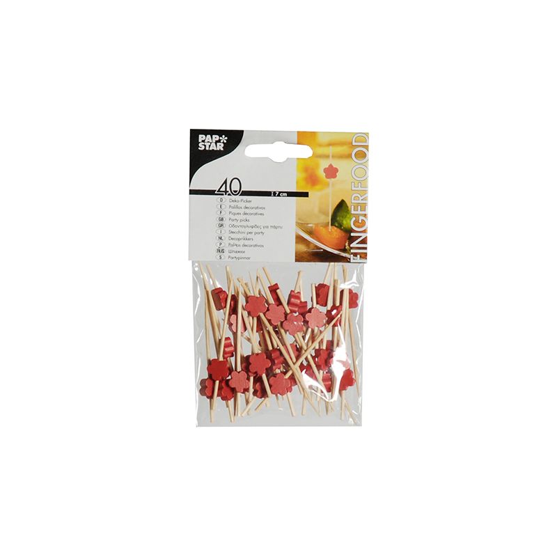 På en enkel vit bakgrund syns en förpackning med 40 PAPSTAR Fingerfood – Pinnar i olika utföranden och med en längd på 7 cm på bilden. Bambuspinnarna med röda dekorationer från PAPSTAR GmbH-produkterna avbildas på förpackningen och ligger i en skål, vilket gör dem perfekta för servering av förrätter eller små snacks.