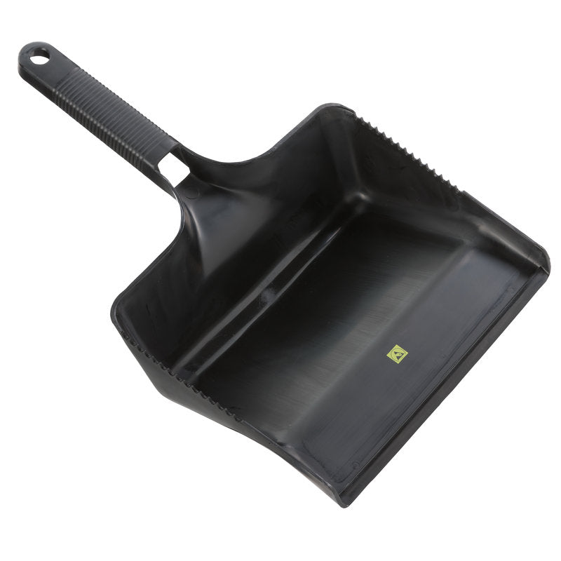 Den ESD KEHRSCHAUFEL ECKIG,O.LIPPE SCHWARZ (350x222x110mm) från Haug Bürsten KG har ett räfflat handtag och en liten gul klistermärke, avbildad på vit bakgrund - idealisk för elektrostatiskt känsliga miljöer.