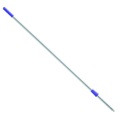 Mot en vit bakgrund avbildas ett långt, metalliskt Haug Bürsten KG Alustiel 1450 mm ø 25 mm moppskaft med blått plasthandtag.
