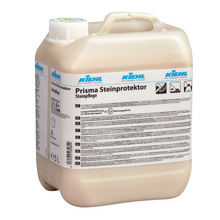 Beigefarbener 5-Liter-Kunststoffbehälter der Johannes Kiehl KG Kiehl Prisma Steinprotektor Steinpflege mit deutschem Info-Etikett, ideal zum Schutz von Steinböden; im Karton mit 2 Flaschen (je 5 L).