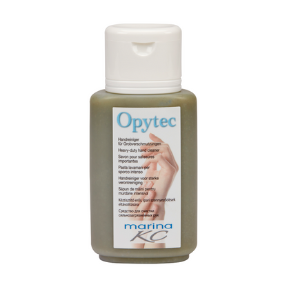 En plastflaska från Johannes Kiehl KG med vitt lock och texten "Kiehl Opytec Handreiniger für Grobverschmutzungen" har en flerspråkig "marina KC"-etikett på ljus bakgrund.