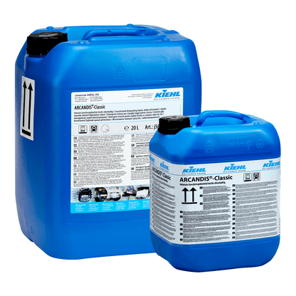 Två blå plastbehållare - en stor och en liten - av ARCANDIS-Classic Intensiv-Diskmedel från Johannes Kiehl KG, lätt klorhaltigt; båda med svart lock och detaljerade vita etiketter. Perfekt för professionella diskmaskiner.