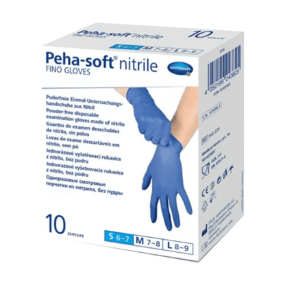 En ask med latexfri Peha-soft® nitrile fino engångshandskar från Paul Hartmann AG. Asken är flerspråkigt märkt och påpekar att handskarna är puderfria och engångsbruk för medicinskt bruk.