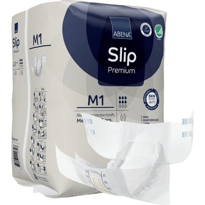 En förpackning av ABENA Slip Premium från Abena Re-Seller GmbH visas, där en slip delvis har tagits bort för att visa designen. Förpackningen framhäver produktegenskaper och ikoner för de viktigaste funktionerna.