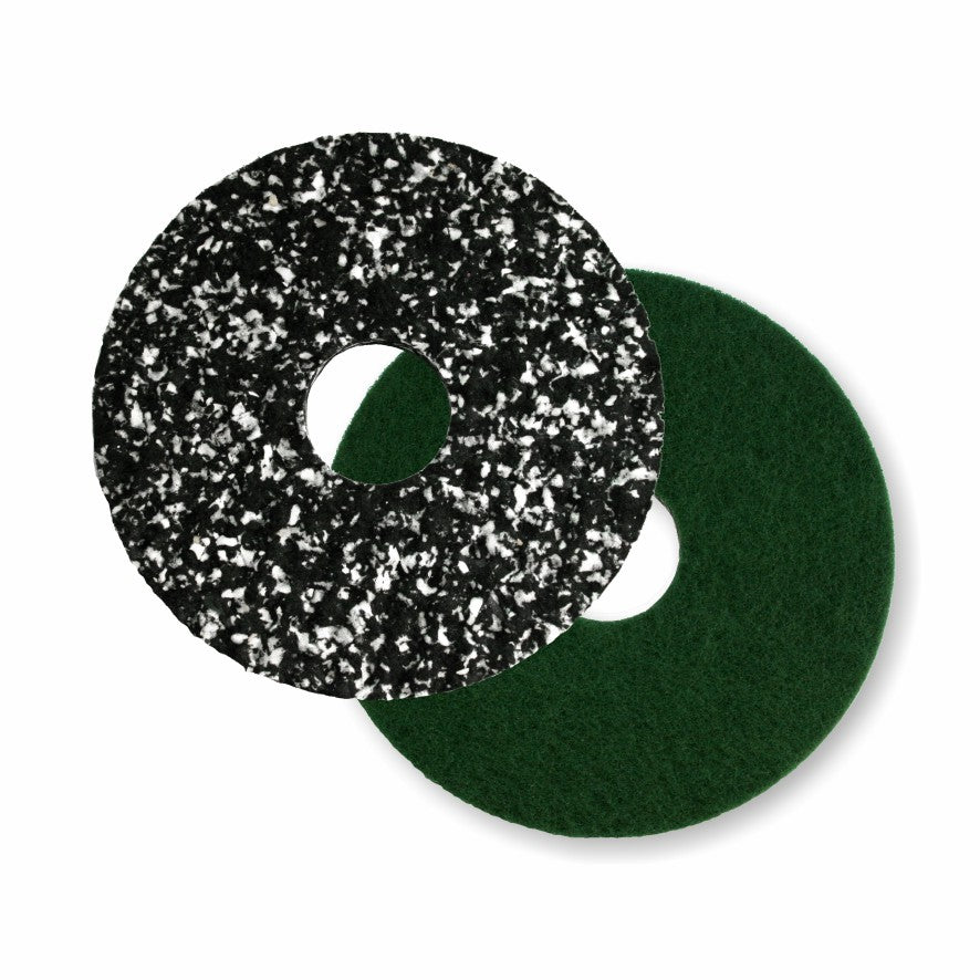 Två runda golvplattor från Arcora International GmbH, inklusive Arcora Pu-Pad Orbital 17" med speciell grön baksida (5-pack), visas överlappande - en svart platta med vita prickar och en enfärgad grön platta på vit bakgrund.