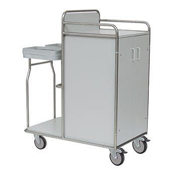Novocal-stationsvagnen har en helsvetsad ram av rostfritt stål, fyra hjul, ett skåp med dubbeldörrar, en övre bricka och ett sidhandtag - idealisk för transport av medicinskt material.