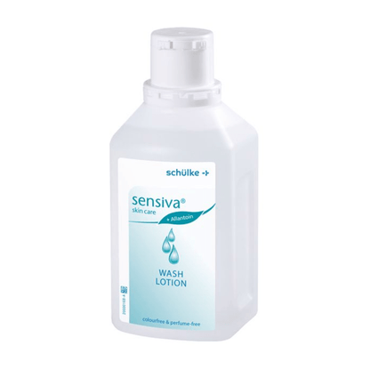 En vit flaska Sensiva® tvättlotion från Schülke & Mayr GmbH med en blågrön etikett, framhävd av en vattendroppsdesign. Produkten är fri från färgämnen och parfym.