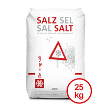 En 25 kg säck med stensalt för smältning från K+S AG, märkt på flera språk – "Salz", "Sel", "Sal" och "Salt" – med en röd triangel med snöflingesymbol och texten "Auftausalz" respektive "Streusalz". Denna produkt från K+S Minerals and Agriculture GmbH är idealisk för vintertjänst.