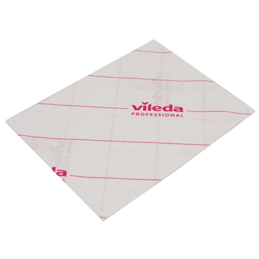 En vit Vileda Professional MicroOne mikrofiberduk med röda linjer och röd text 'Vileda Professional' erbjuder utmärkta rengöringsresultat och uppfyller strikta hygienstandarder. Den rektangulära duken med måtten 34 x 27 cm presenteras platt på en enfärgad bakgrund.