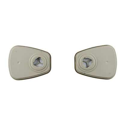 Två identiska 3M™ Filterpatron 6059 ABEK1-kombinationsfilterpatroner (1 par/förpackning, 3M Deutschland GmbH) med centrala cirkulära öppningar är avbildade bredvid varandra på vit bakgrund, lämpliga för andningsskyddsmasker.