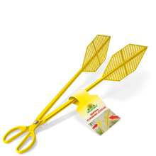 Neudorff Shop Dubbelflugsmälla är gul med en saxhandtag och två bladformade nätklappar. Perfekt för att fånga flugor utan fläckar. På handtaget finns en etikett med grön och röd text.