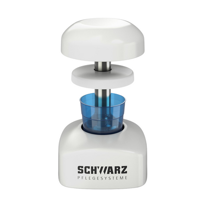 En vit köksapparat i cylindrisk design från Helmut Schwarz GmbH är perfekt för hygienisk krossning. Den har ett avtagbart lock och en transparent blå behållare med mätmarkeringar, idealisk för användning som melipul Tablettkross PROFI.