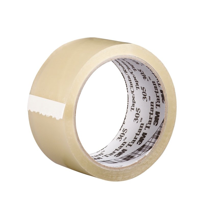 Beige Klebebandrolle mit glatter Oberfläche und weißem Innenkern, seitlich dargestellt, freigestellt auf hellem Hintergrund.