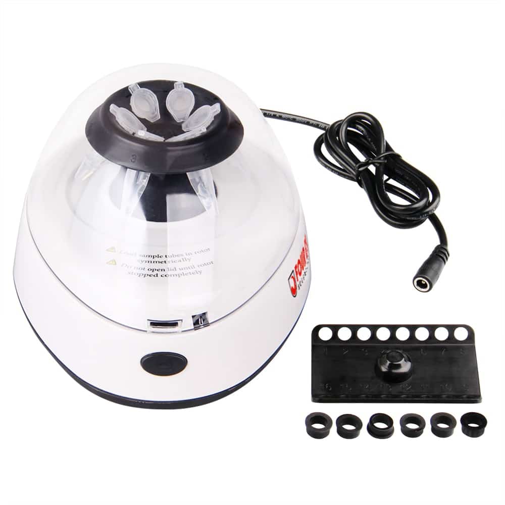 En vit och transparent Altruan-äggkontrollör med nätsladd och olika gummifästen på vit bakgrund. Enheten används som PCR Pure Kit-enhet med full utrustning för att kontrollera utvecklingsframsteg hos ägg.